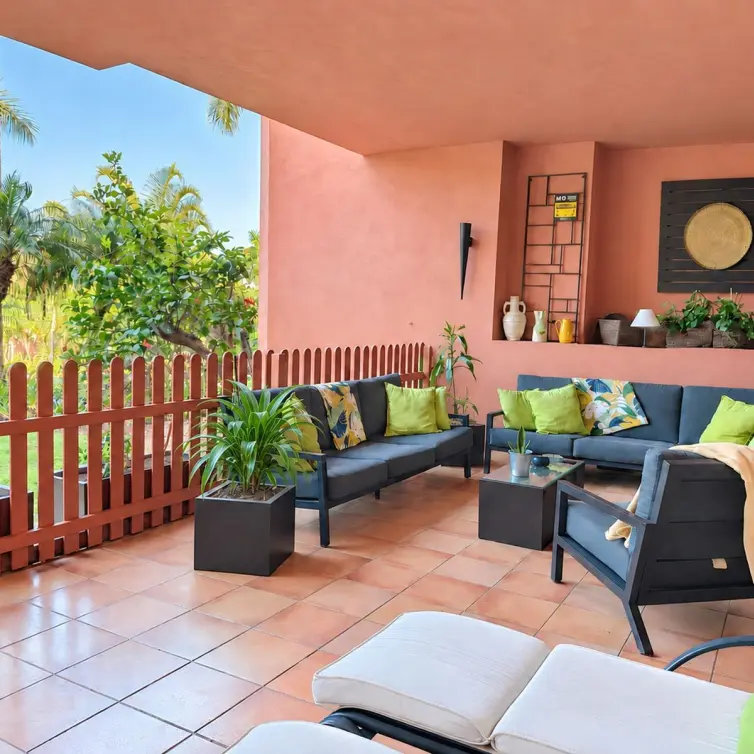 Sale of ground floor apartment in Estepona