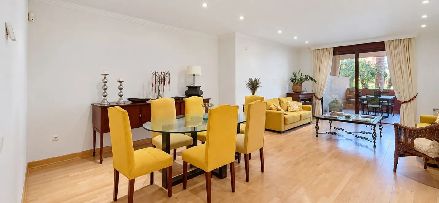 Sale of ground floor apartment in Estepona 4