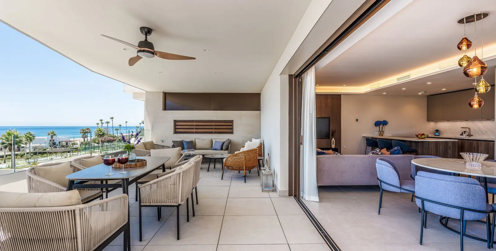 Venta de apartamento en planta media en Estepona 1