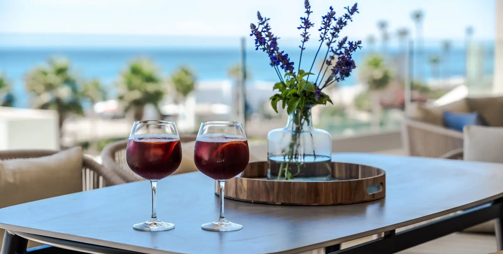 Venta de apartamento en planta media en Estepona 3
