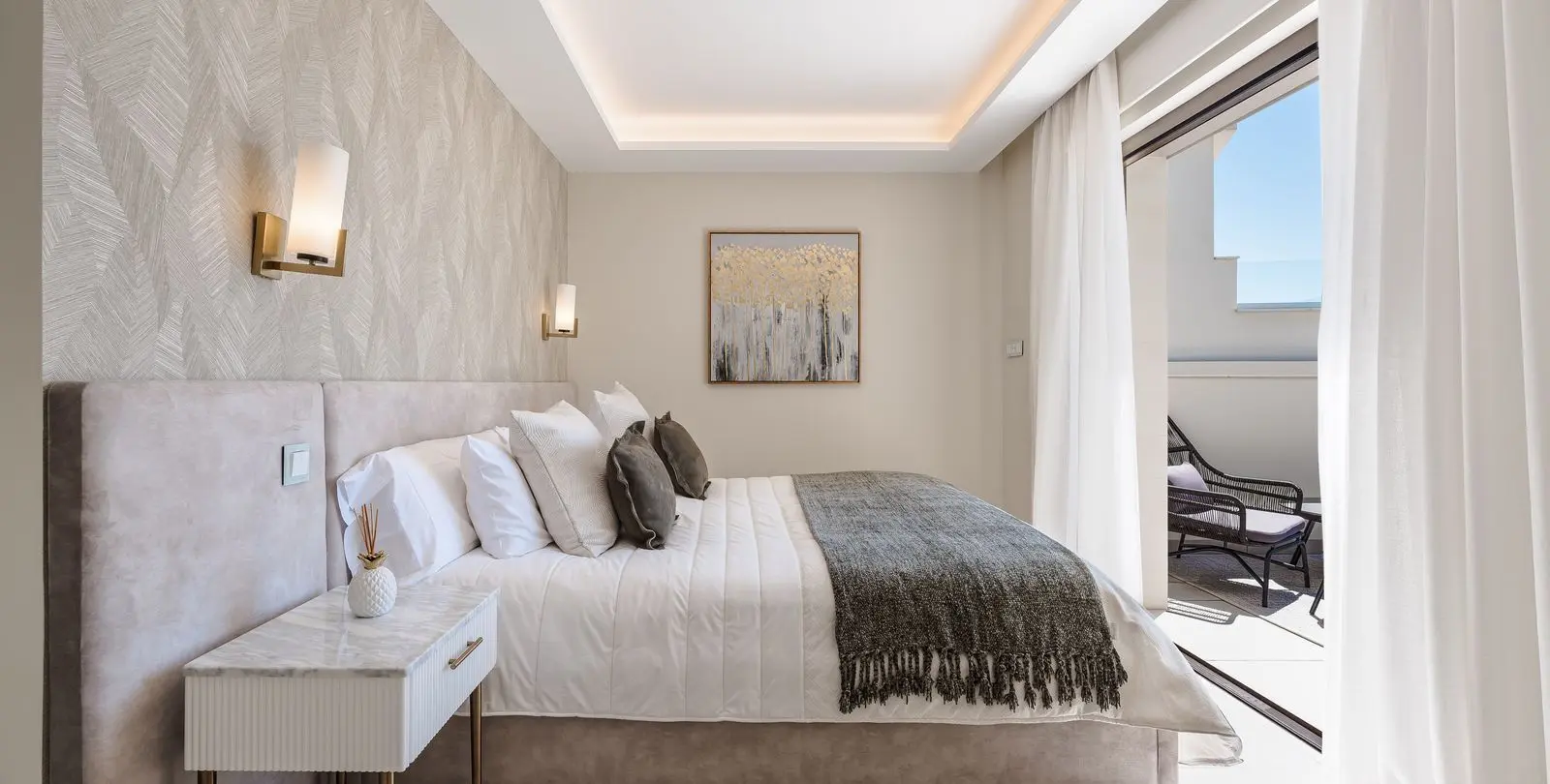Venta de apartamento en planta media en Estepona 21