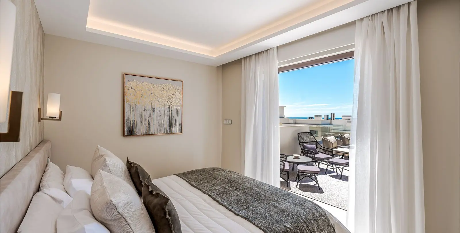 Venta de apartamento en planta media en Estepona 22