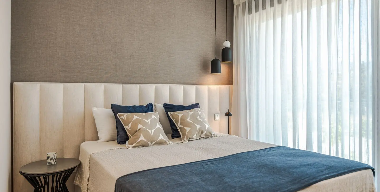 Venta de apartamento en planta media en Estepona 27