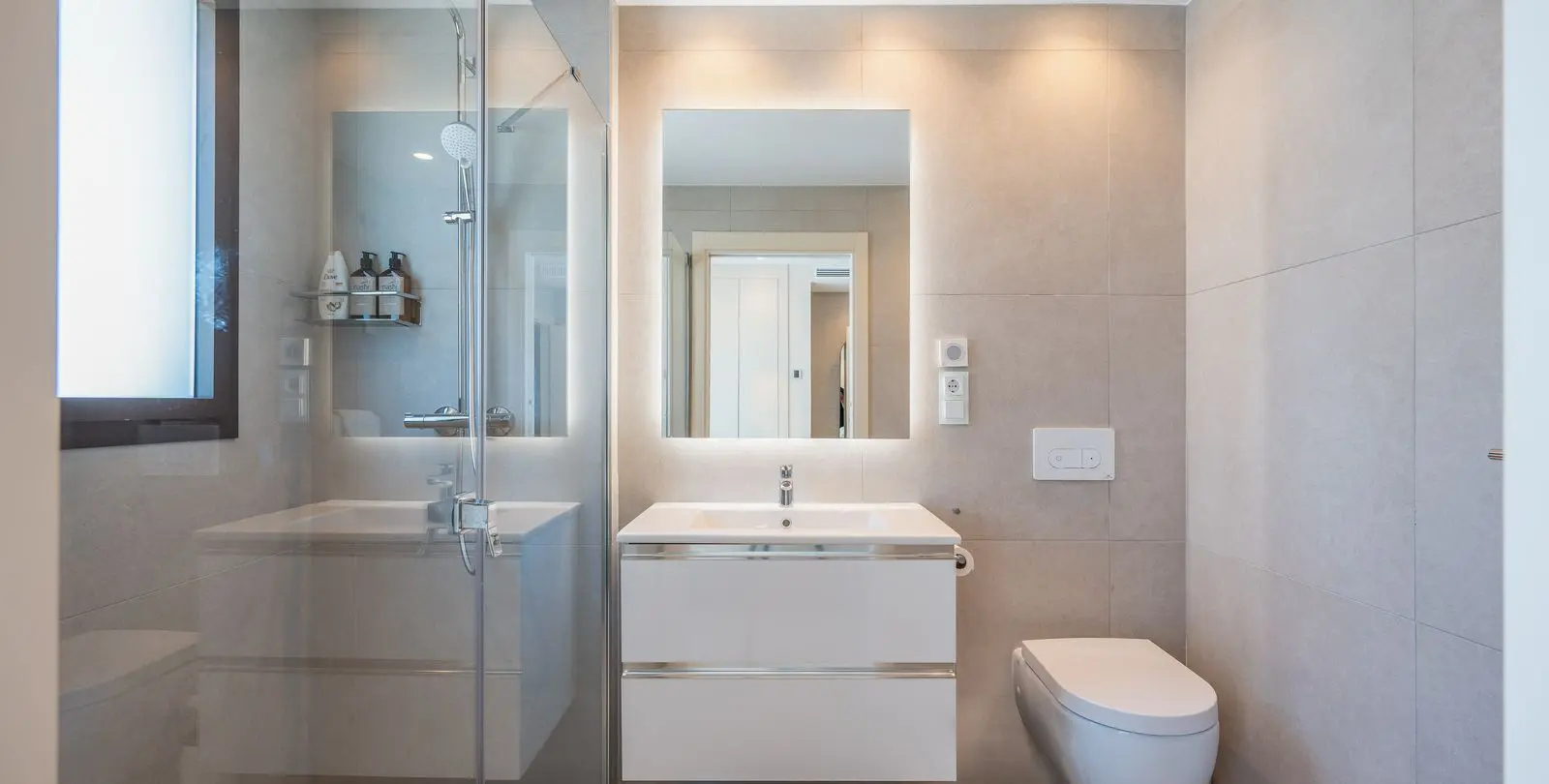 Venta de apartamento en planta media en Estepona 33