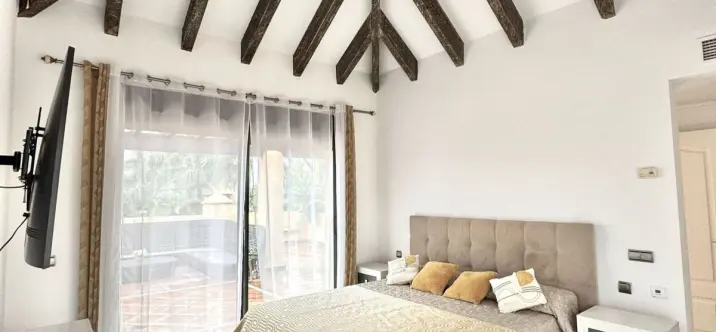 Long-term rent of penthouse duplex in Atalaya 0