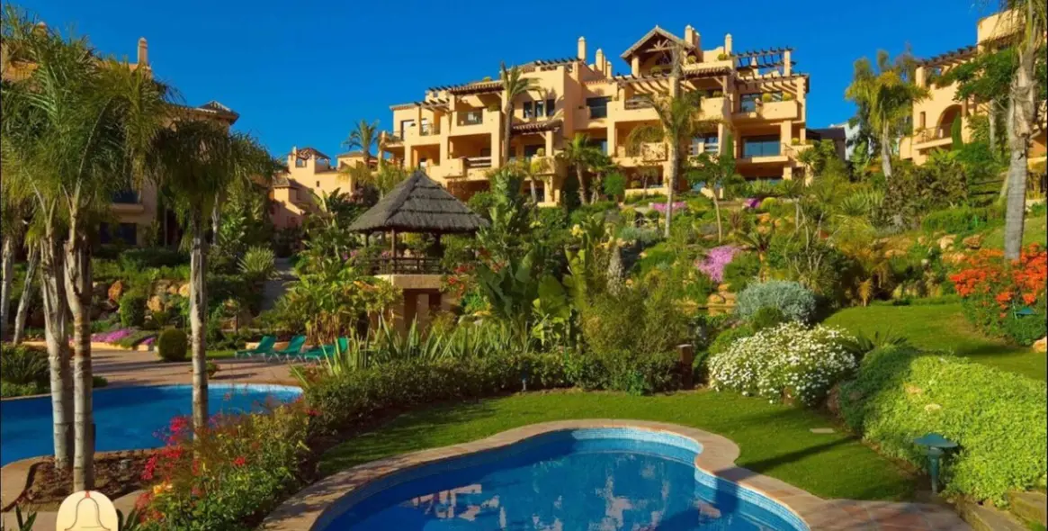 Long-term rent of penthouse duplex in Atalaya 38