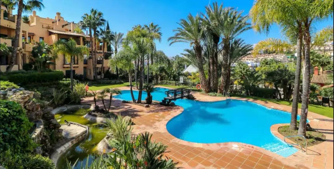 Long-term rent of penthouse duplex in Atalaya 41