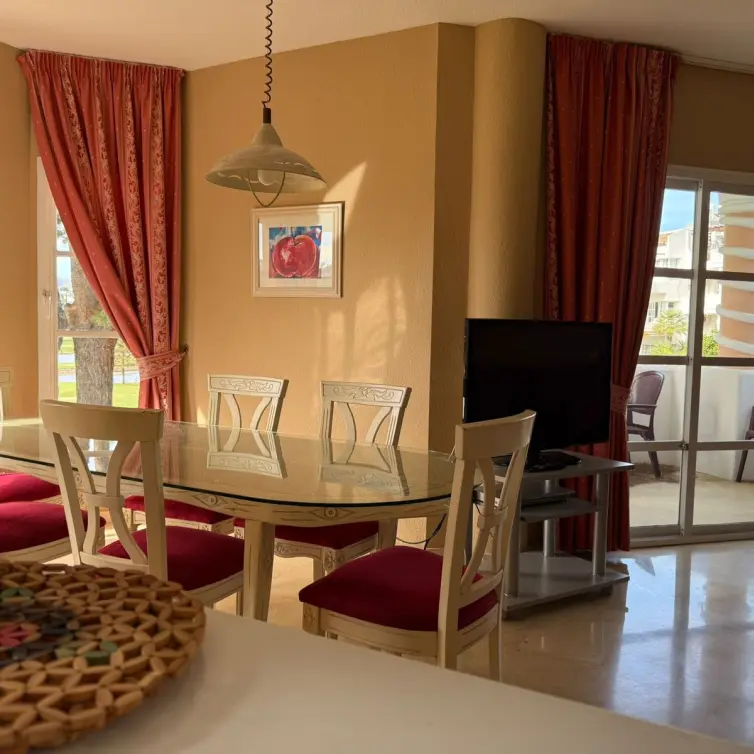 Sale of middle floor apartment in Mijas Golf