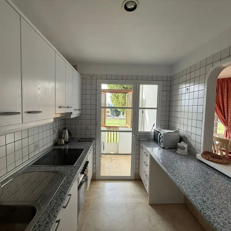Sale of middle floor apartment in Mijas Golf