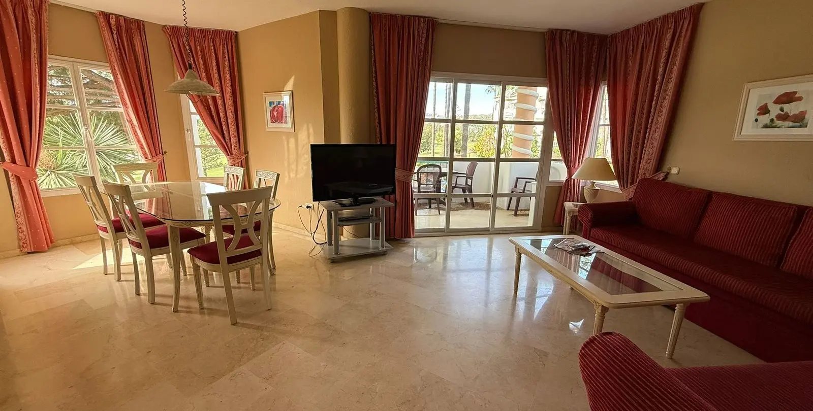 Продажа апартаментов на среднем этаже в Mijas Golf 6