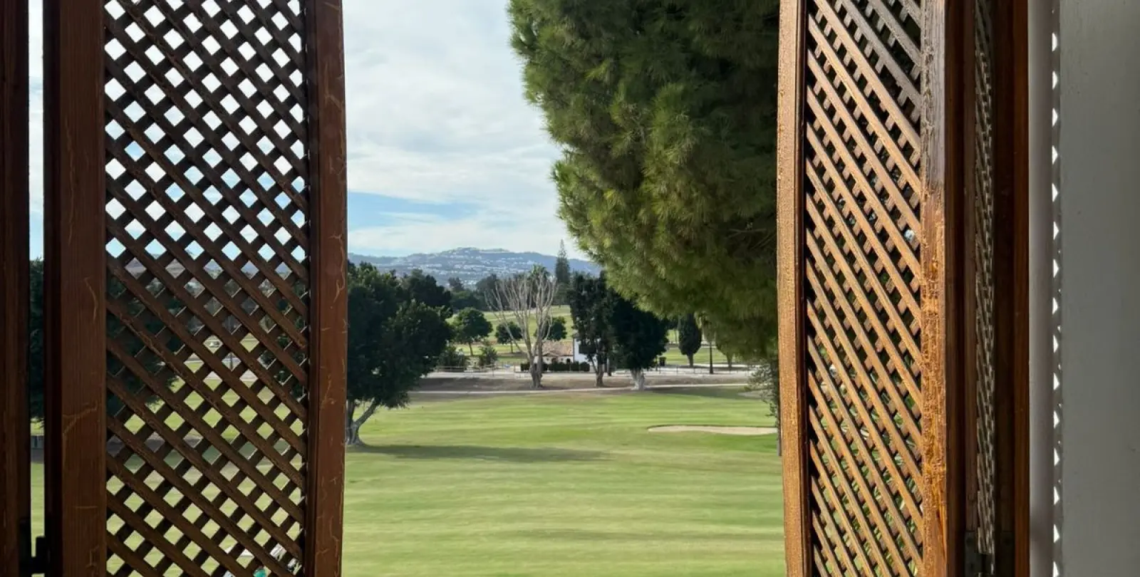 Продажа апартаментов на среднем этаже в Mijas Golf 15