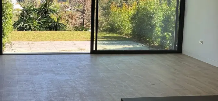 Venta de apartamento en planta baja en Nueva Andalucía 4