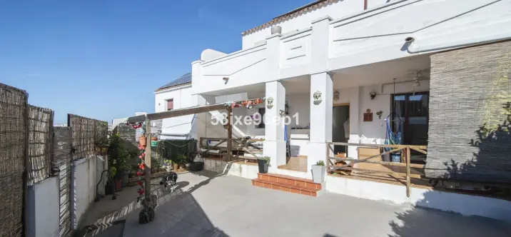 Sale of townhouse in Doña Julia 0