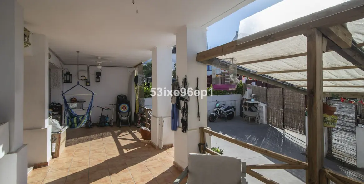 Sale of townhouse in Doña Julia 3