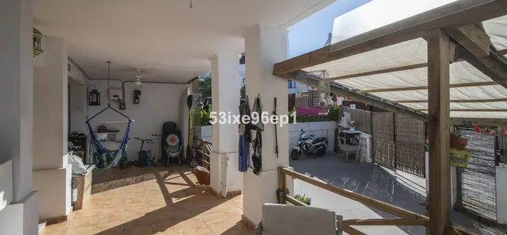 Sale of townhouse in Doña Julia 2