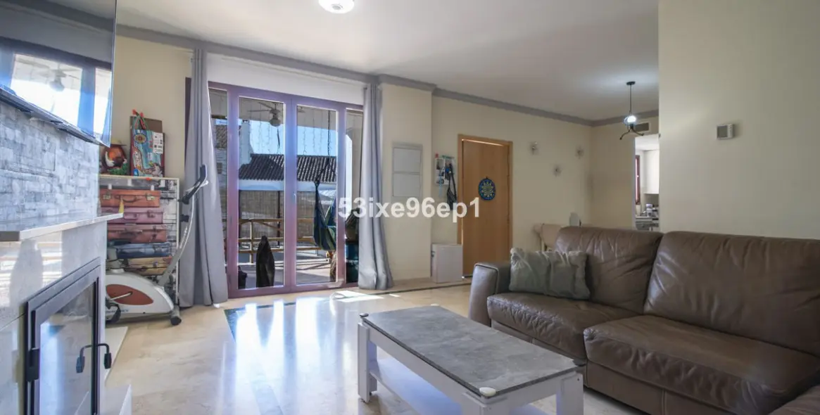 Sale of townhouse in Doña Julia 4