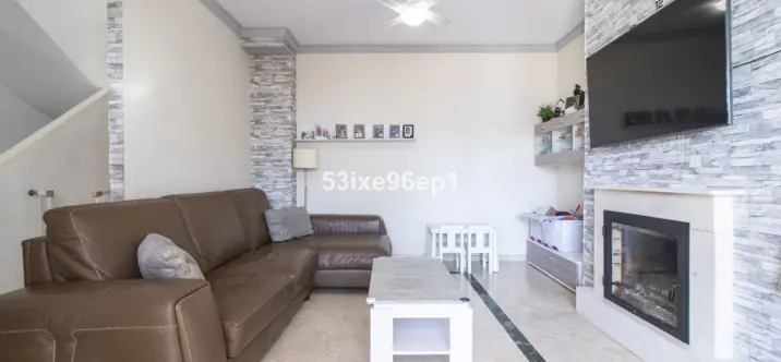 Sale of townhouse in Doña Julia 4