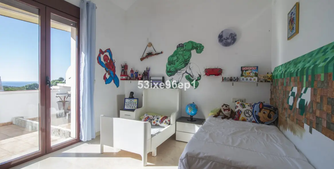 Sale of townhouse in Doña Julia 9
