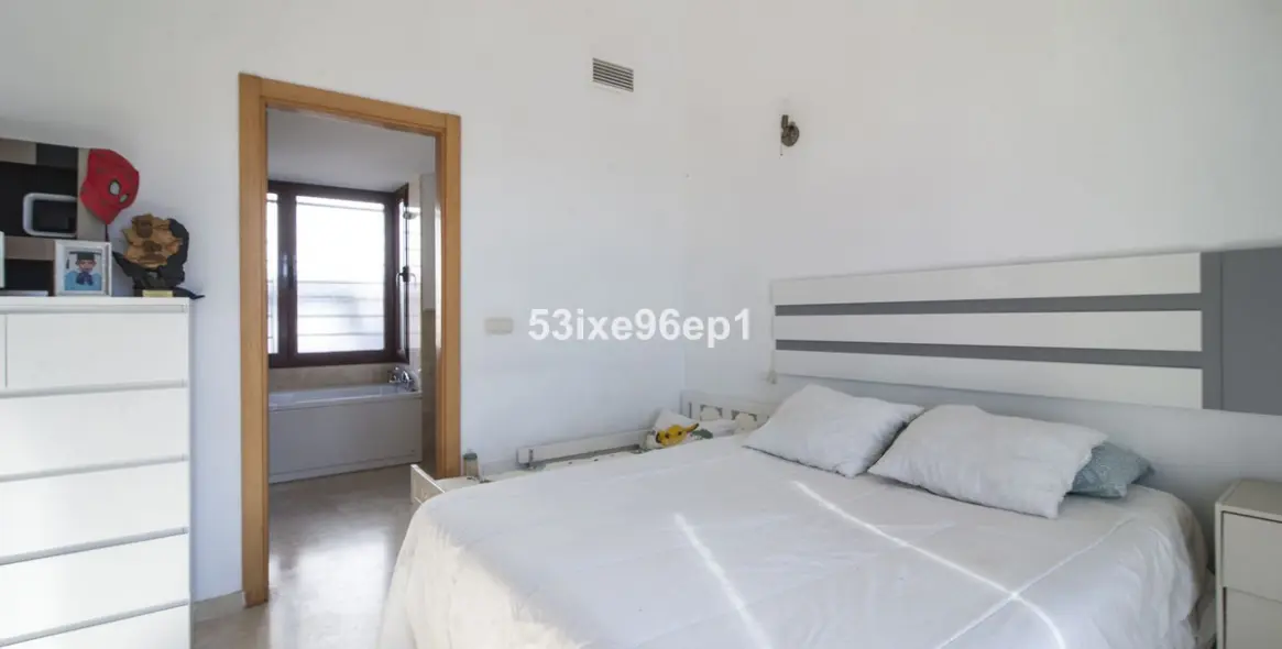 Sale of townhouse in Doña Julia 13