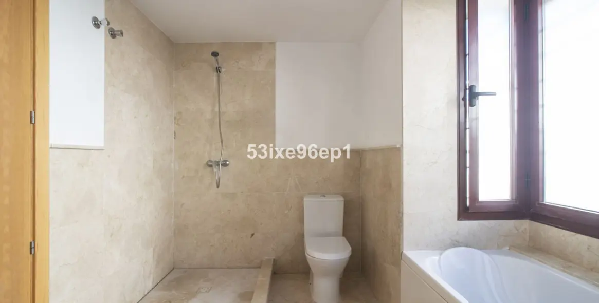 Sale of townhouse in Doña Julia 15