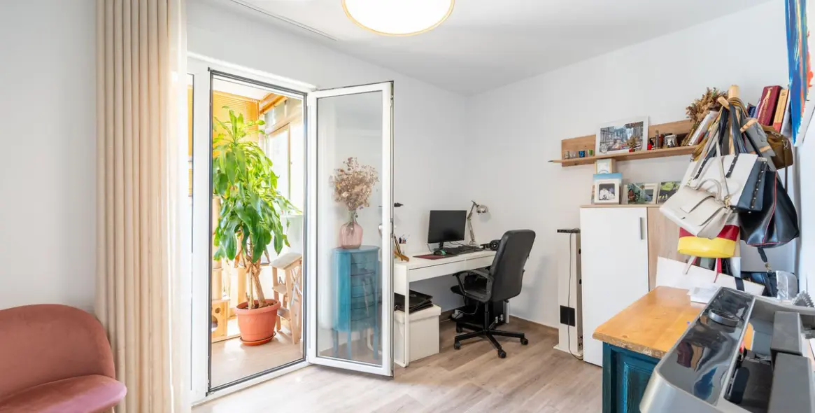 Sale of middle floor apartment in Fuengirola 22