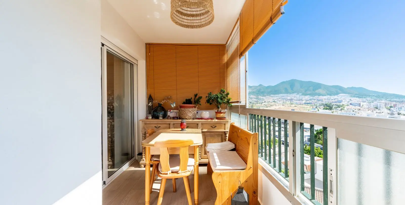 Продажа апартаментов на среднем этаже в Fuengirola 2