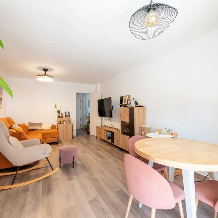 Venta de apartamento en planta media en Fuengirola