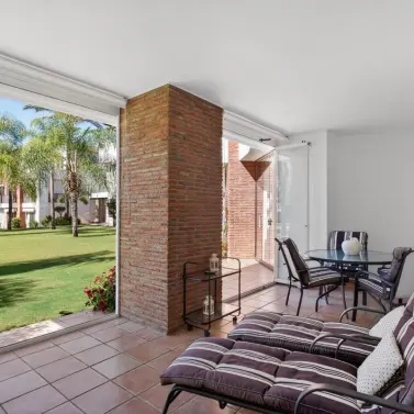 Продажа апартаментов на первом этаже в Estepona