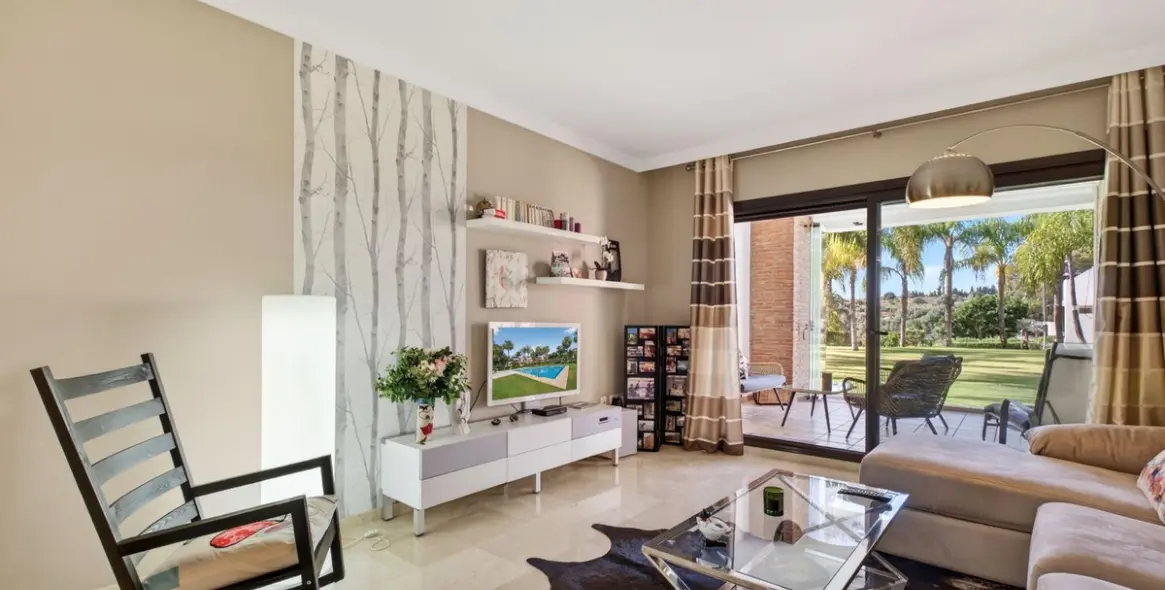 Продажа апартаментов на первом этаже в Estepona 13