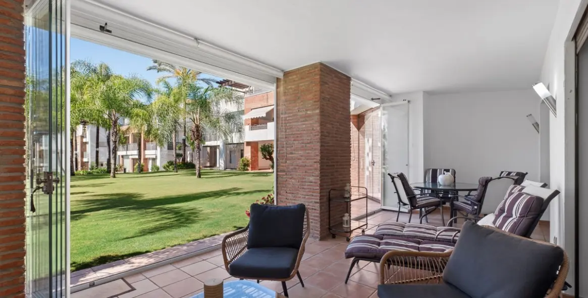 Продажа апартаментов на первом этаже в Estepona 22