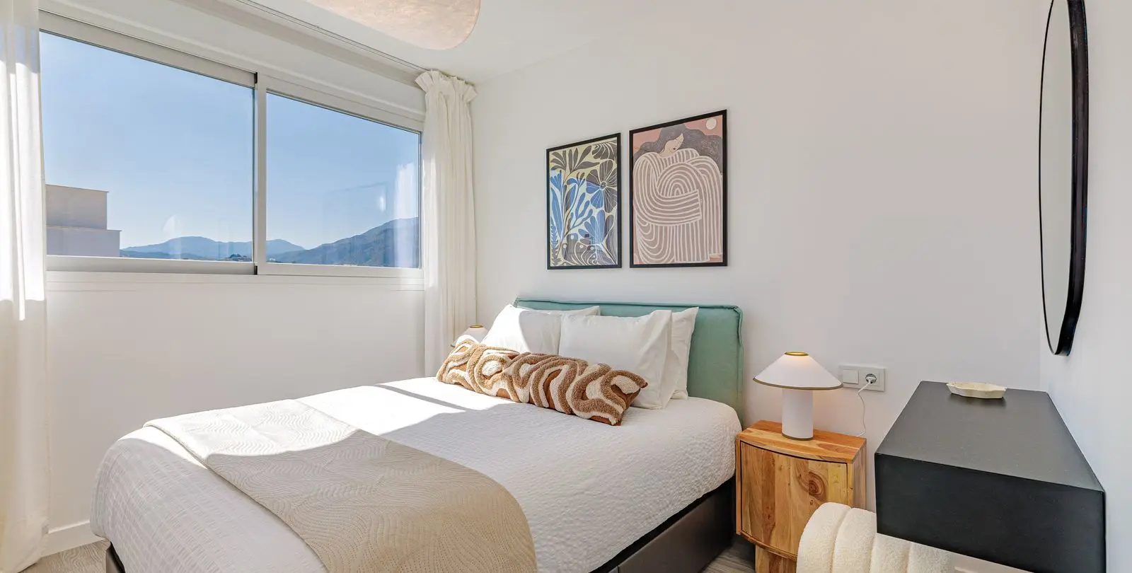 Sale of penthouse duplex in Estepona 14