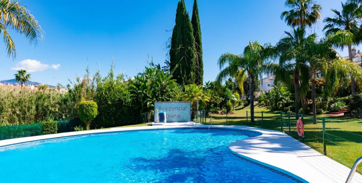 Sale of townhouse in Estepona 3