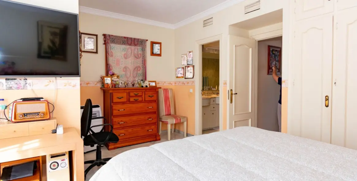 Sale of townhouse in Estepona 18