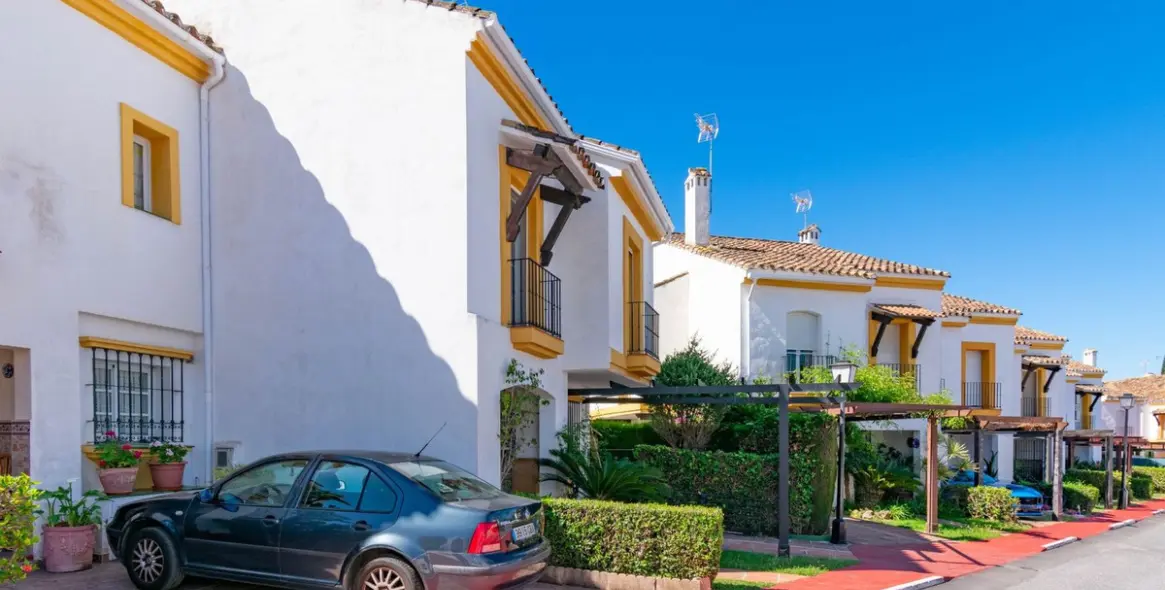 Sale of townhouse in Estepona 29