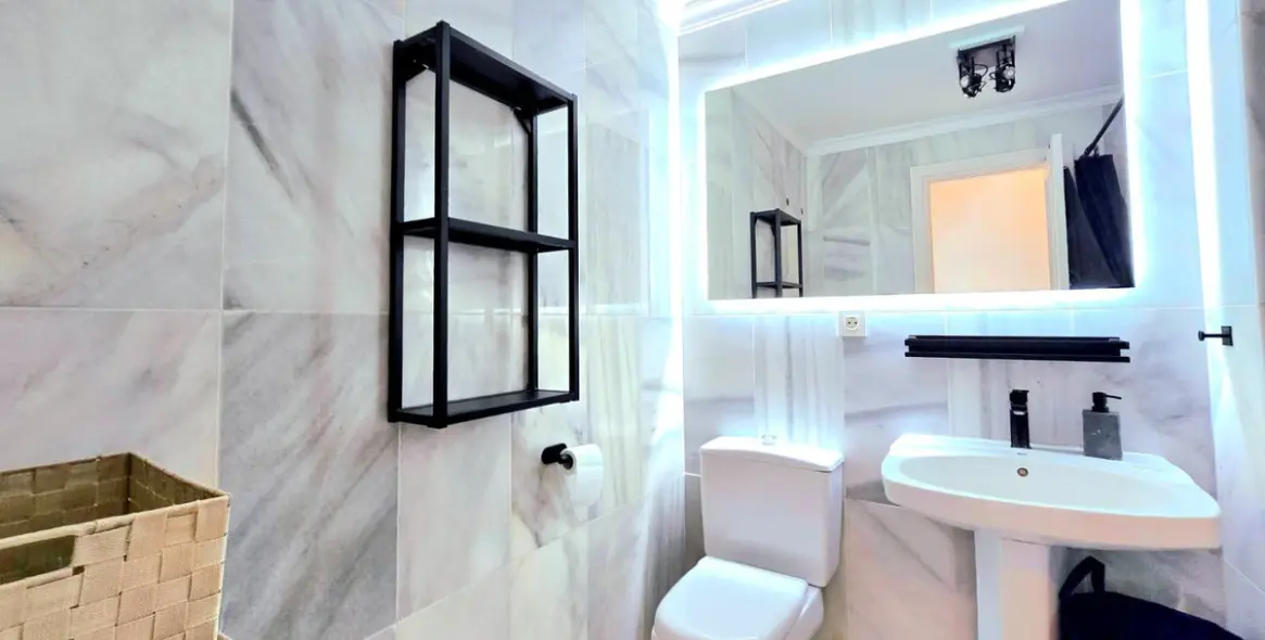 Sale of penthouse duplex in The Golden Mile 8