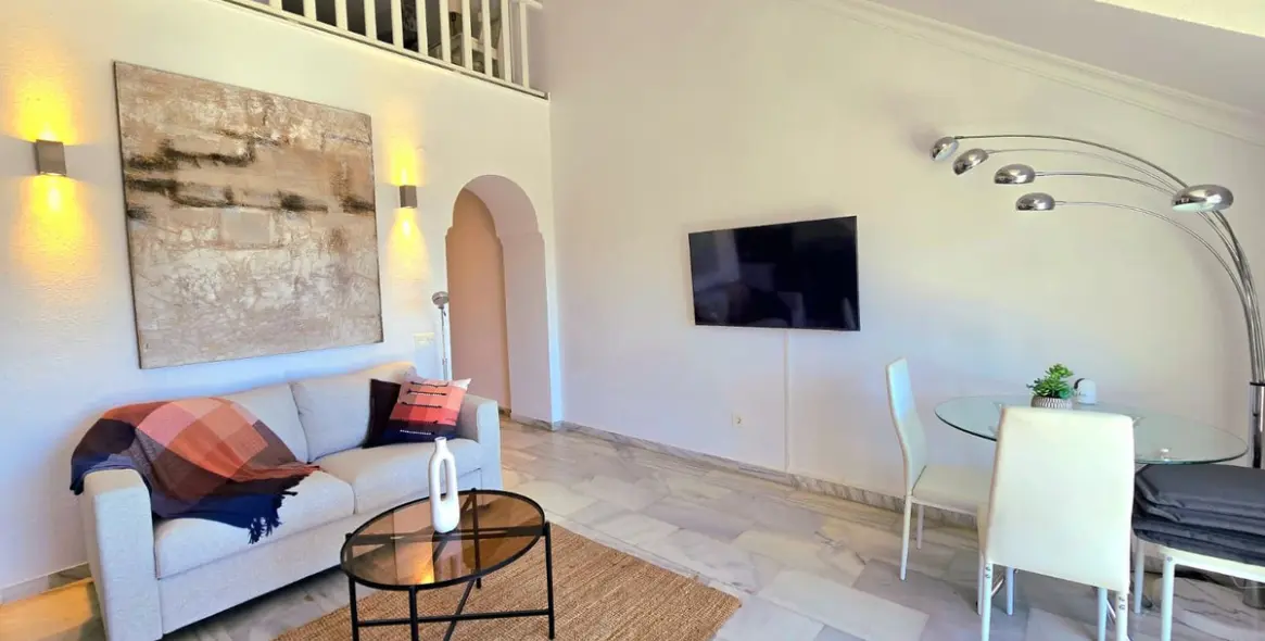 Sale of penthouse duplex in The Golden Mile 14