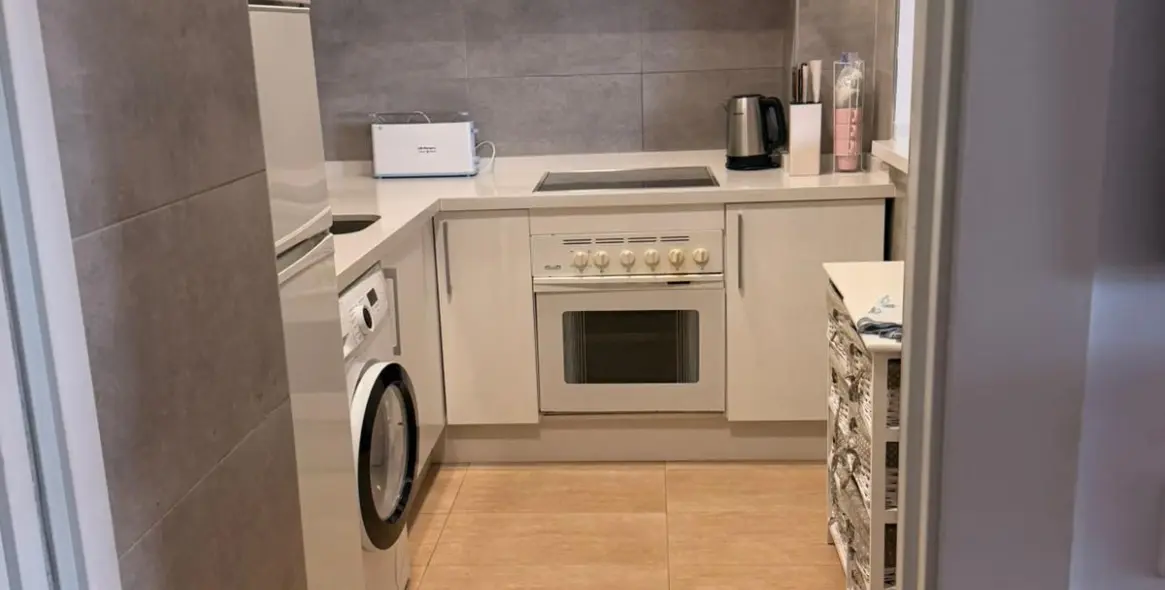 Sale of middle floor apartment in Marbella 2