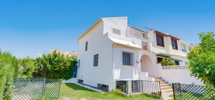 Продажа таунхауса в Estepona 0