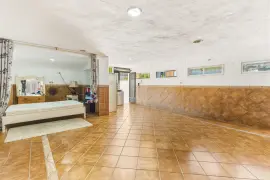 Image 6 thumb
