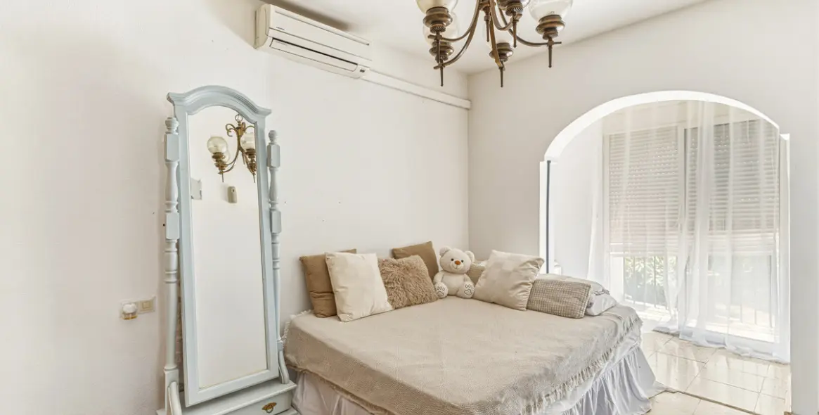 Продажа таунхауса в Estepona 12