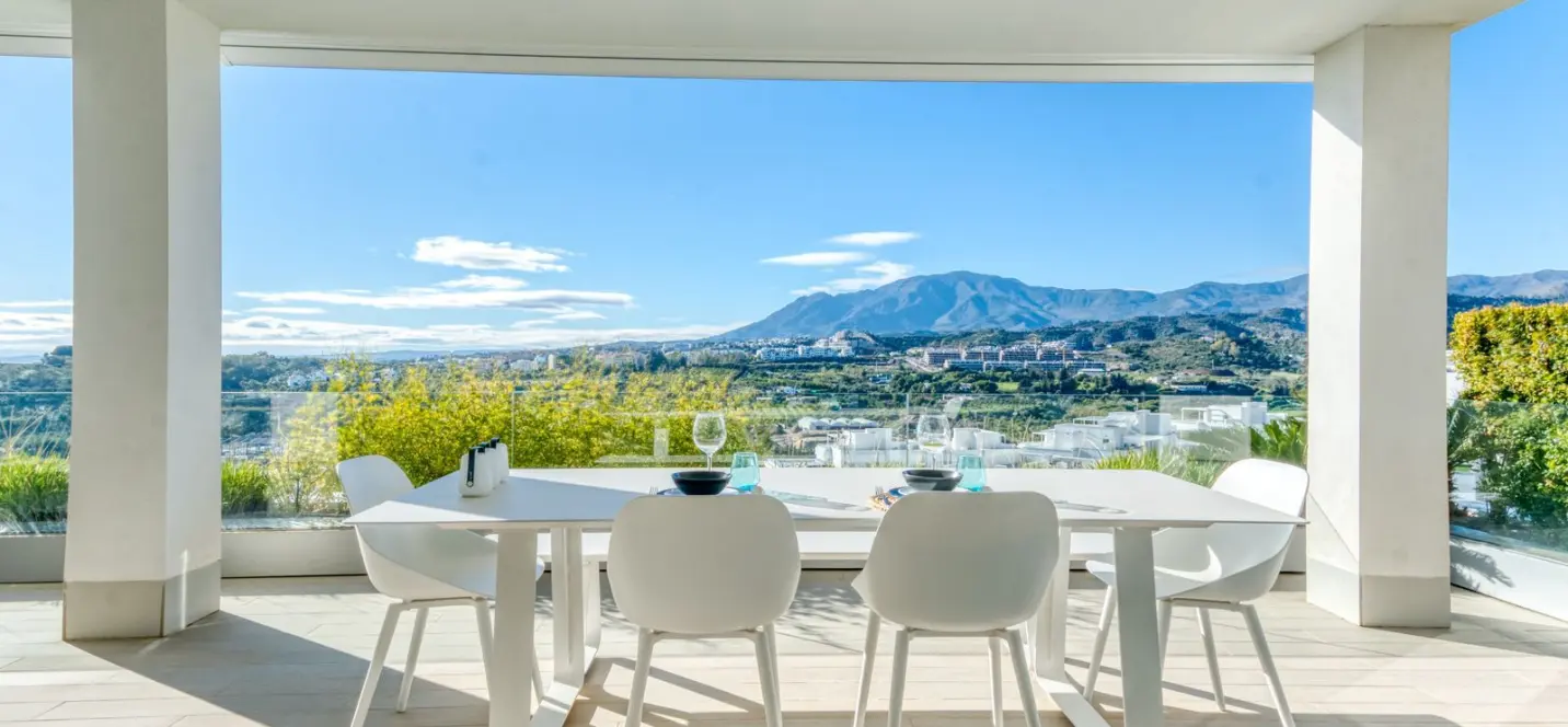 Venta de apartamento en planta baja en Estepona 0