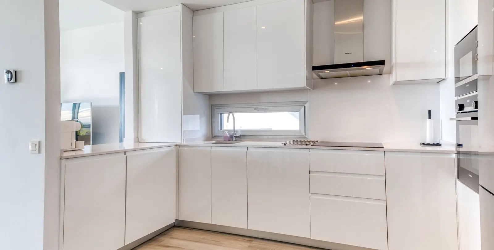 Sale of ground floor apartment in Estepona 11