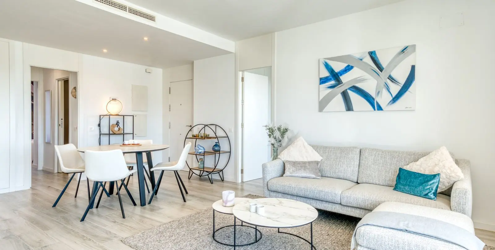 Sale of ground floor apartment in Estepona 14
