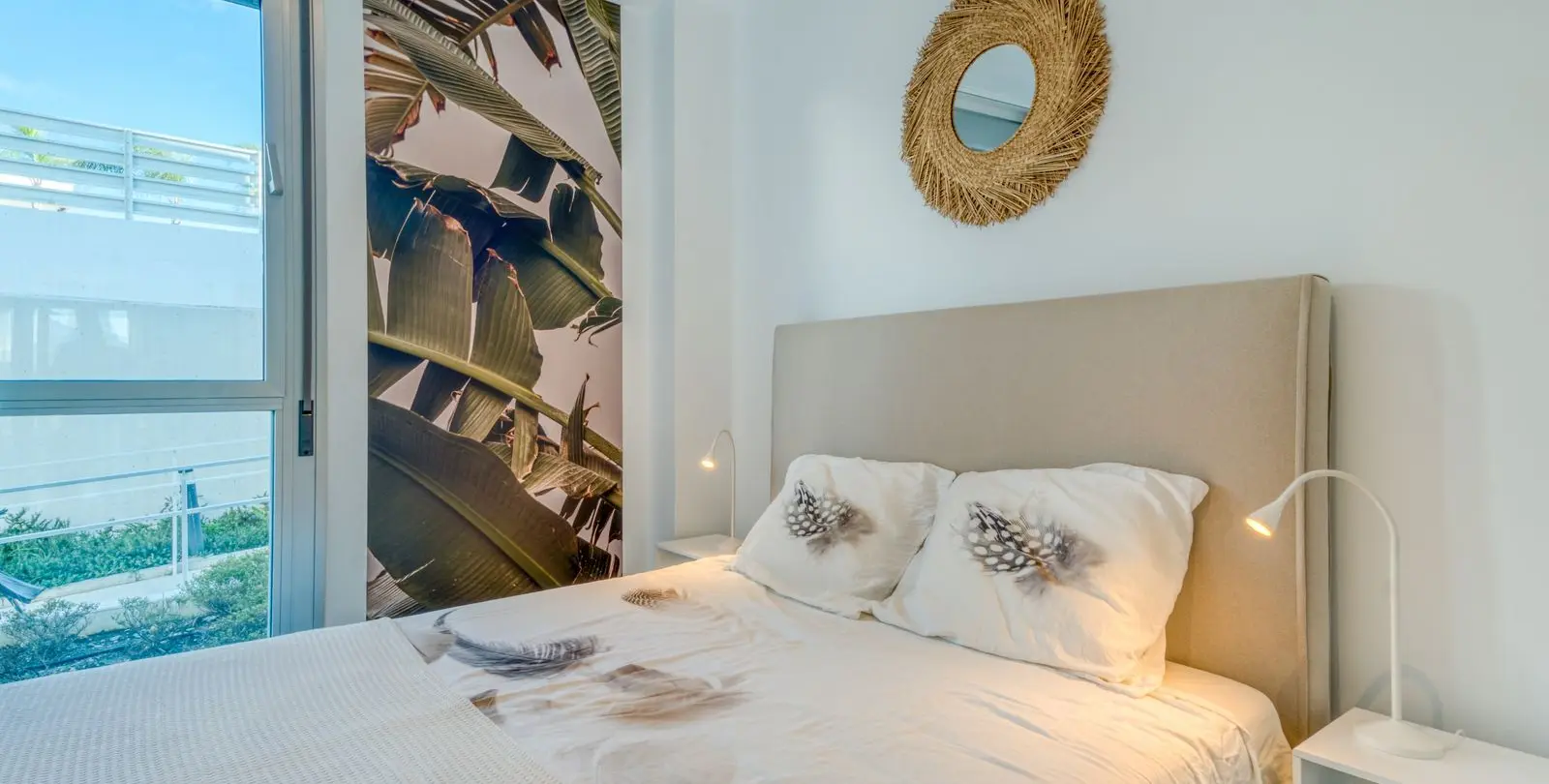Sale of ground floor apartment in Estepona 18