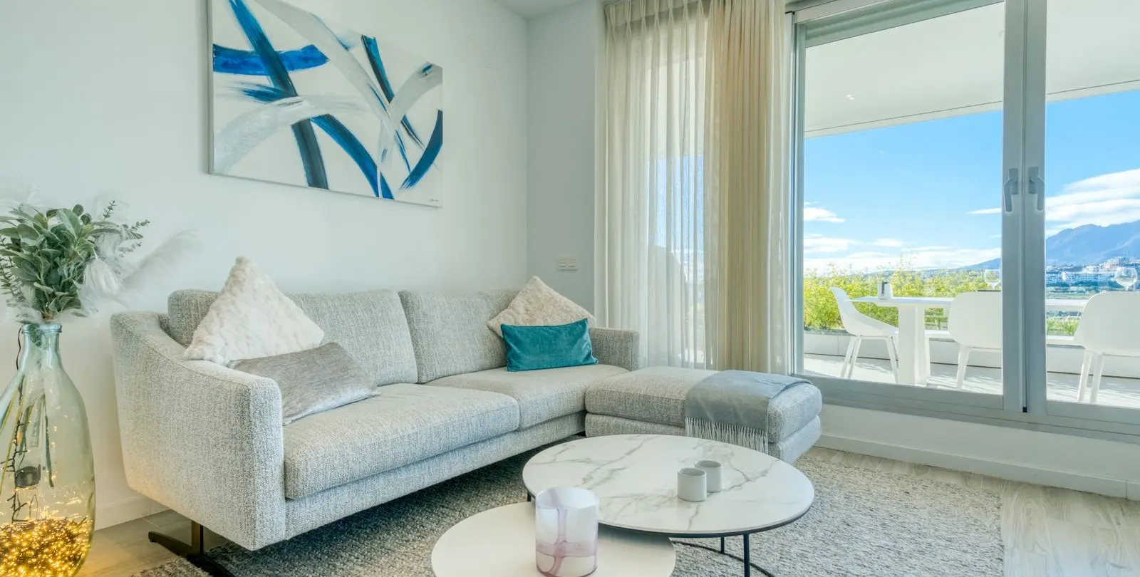 Sale of ground floor apartment in Estepona 21