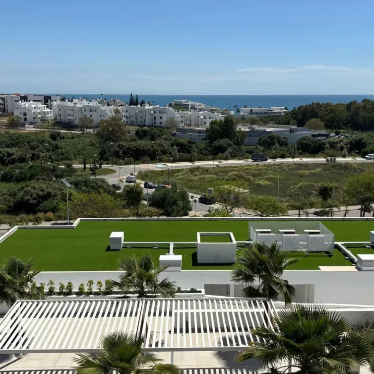 Продажа апартаментов на среднем этаже в Estepona