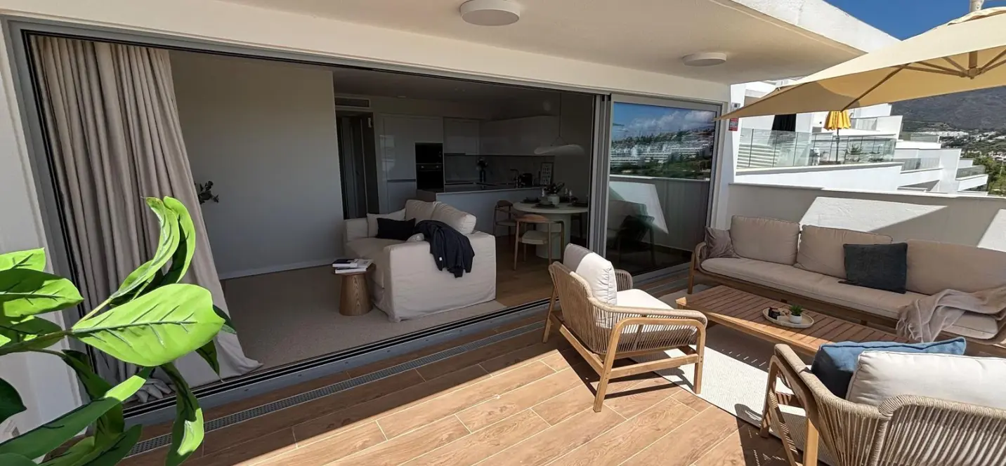 Продажа апартаментов на среднем этаже в Estepona 3