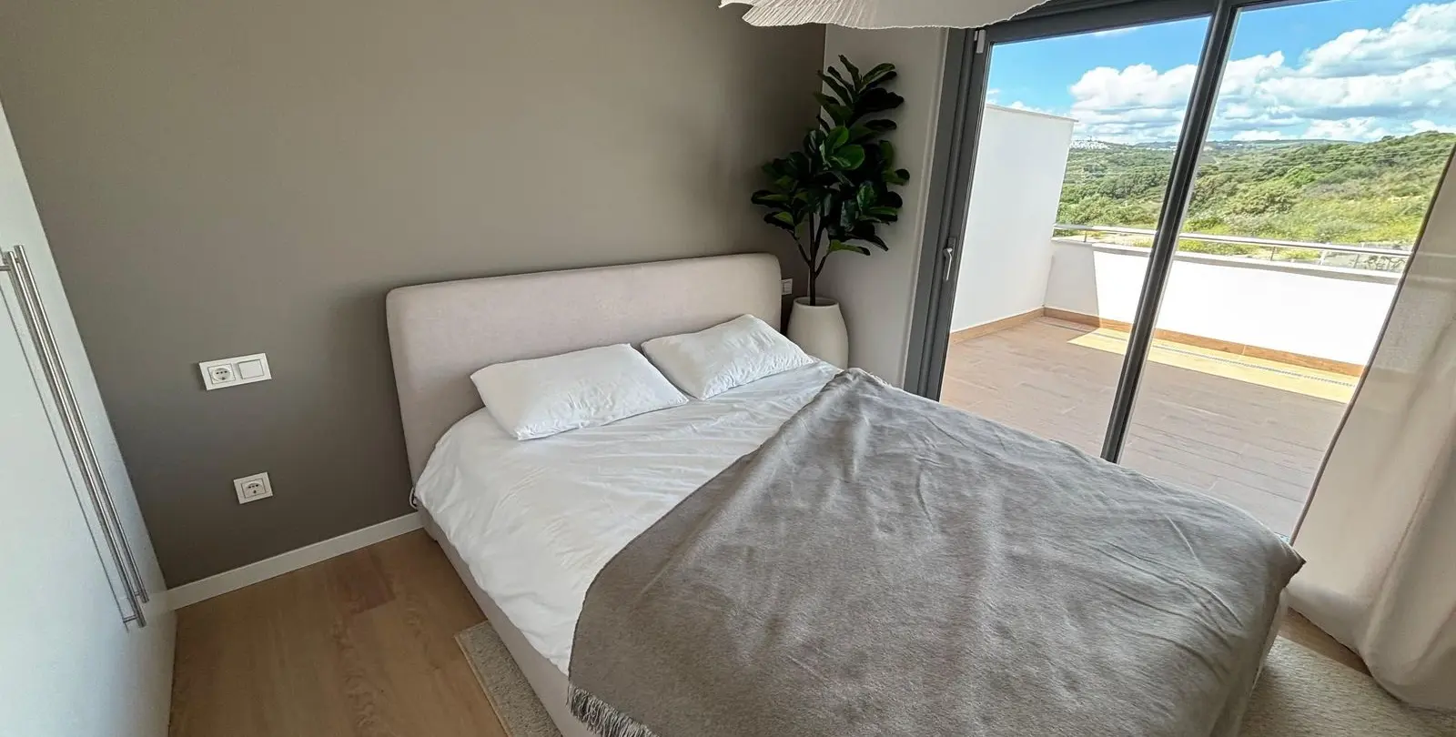 Продажа апартаментов на среднем этаже в Estepona 15