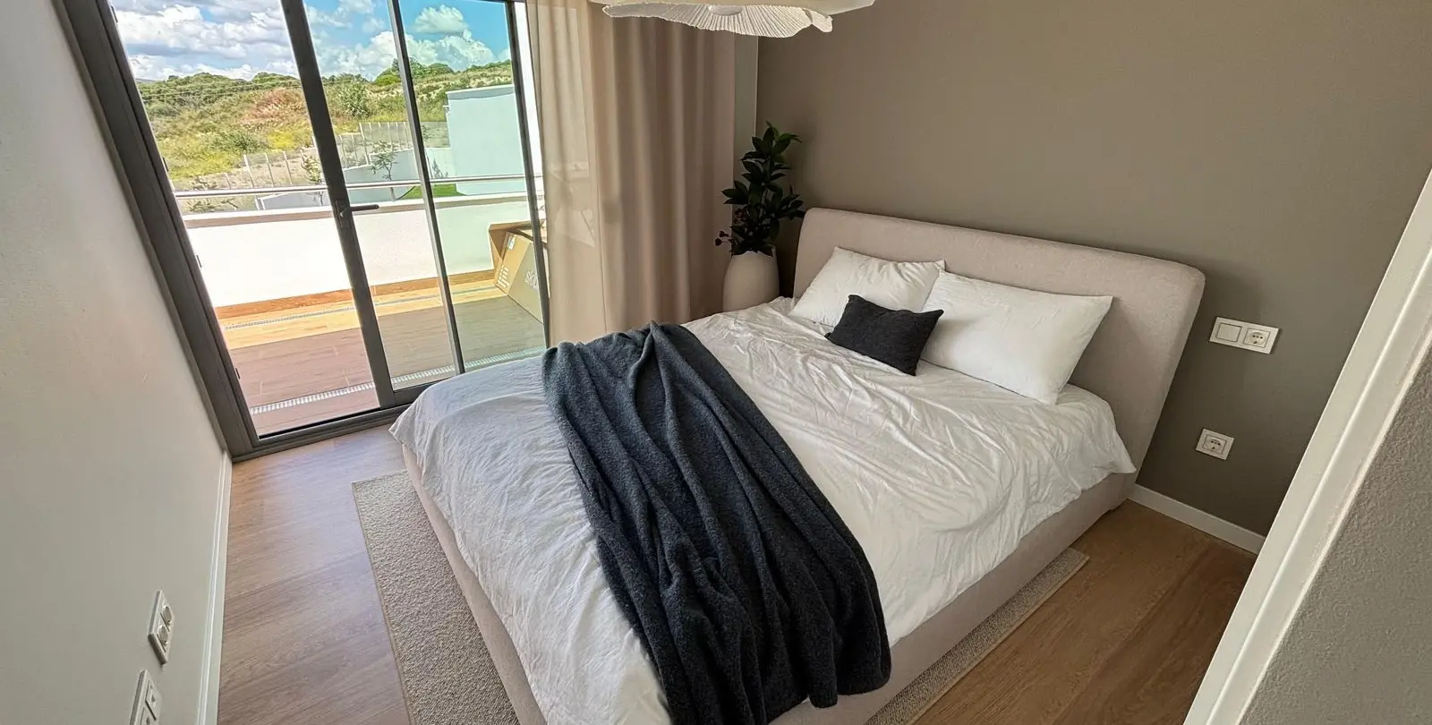 Продажа апартаментов на среднем этаже в Estepona 17