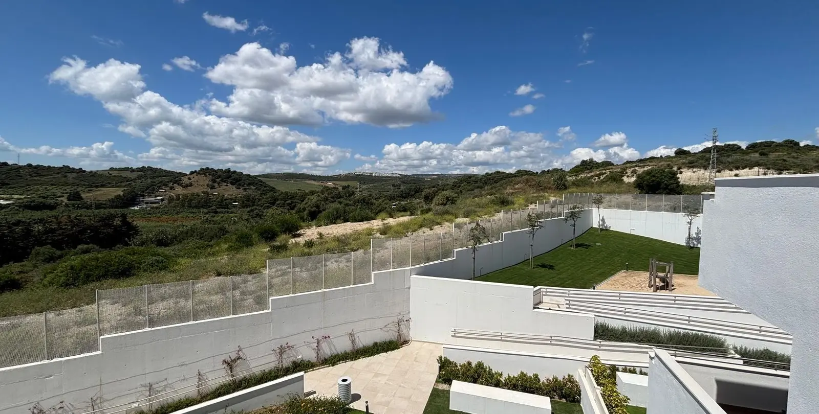 Продажа апартаментов на среднем этаже в Estepona 23
